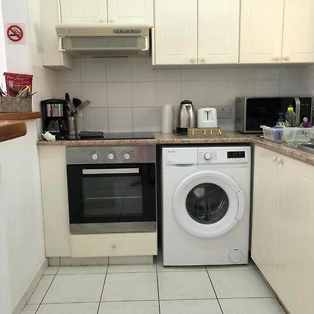 Stylish 1 Bedroom Apartment In Limnaria Gardens Πάφος Εξωτερικό φωτογραφία