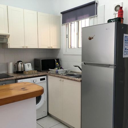 Stylish 1 Bedroom Apartment In Limnaria Gardens Πάφος Εξωτερικό φωτογραφία