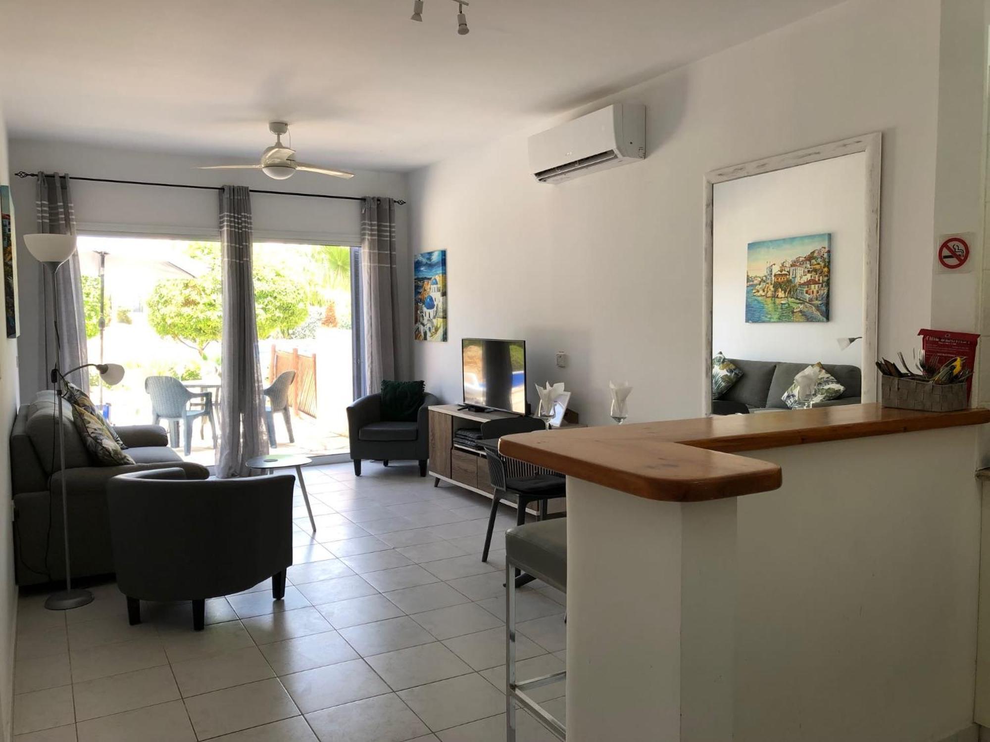 Stylish 1 Bedroom Apartment In Limnaria Gardens Πάφος Εξωτερικό φωτογραφία