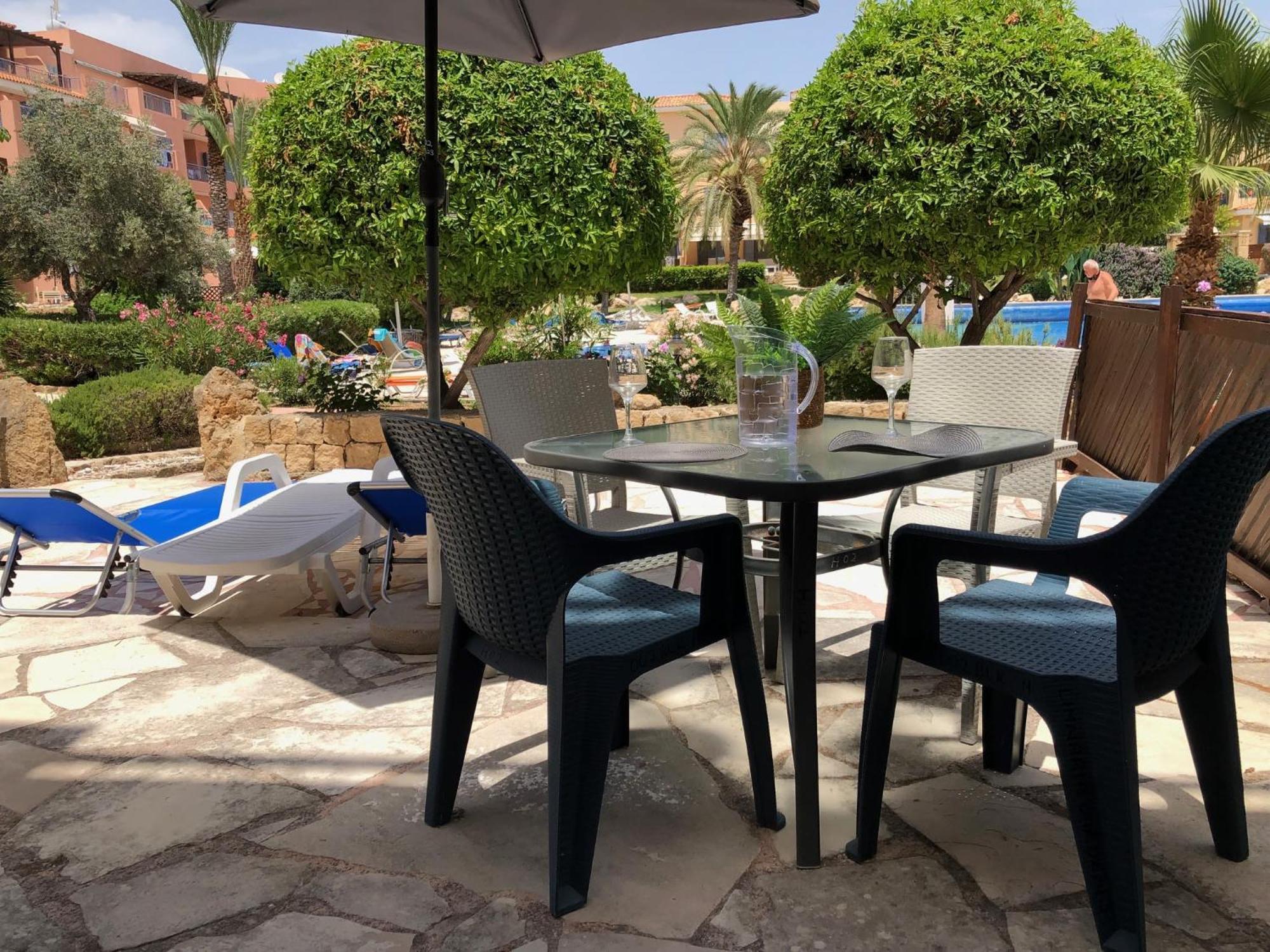 Stylish 1 Bedroom Apartment In Limnaria Gardens Πάφος Εξωτερικό φωτογραφία