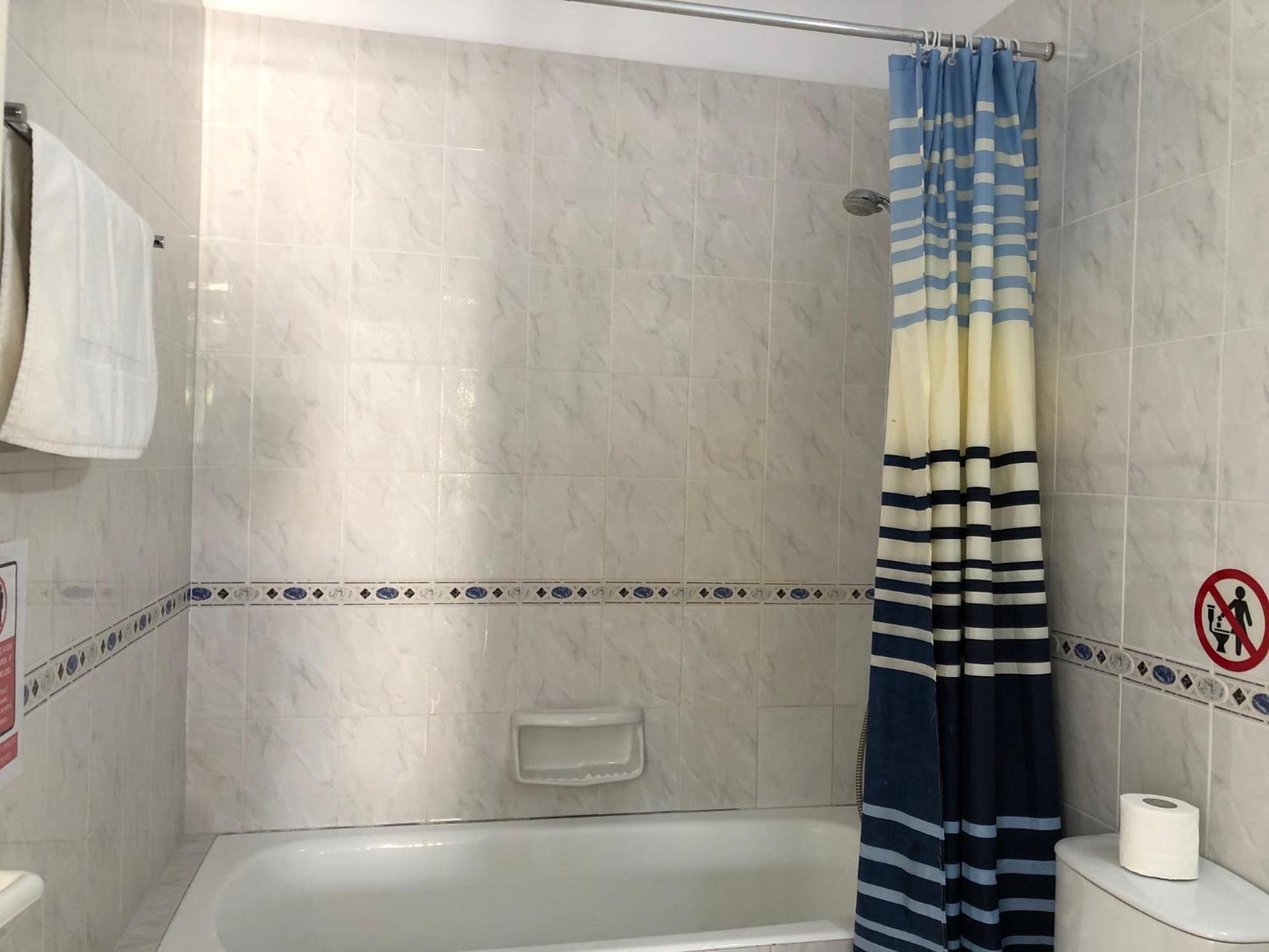 Stylish 1 Bedroom Apartment In Limnaria Gardens Πάφος Εξωτερικό φωτογραφία